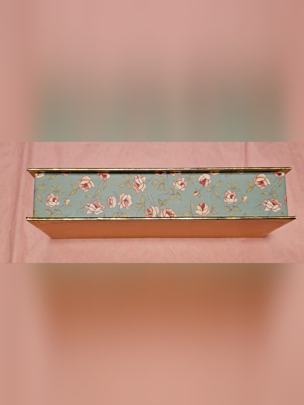 Small Storage Box from the famous Mary Chocolate Company in Brussels, Belgium. - Picture 5 of 6